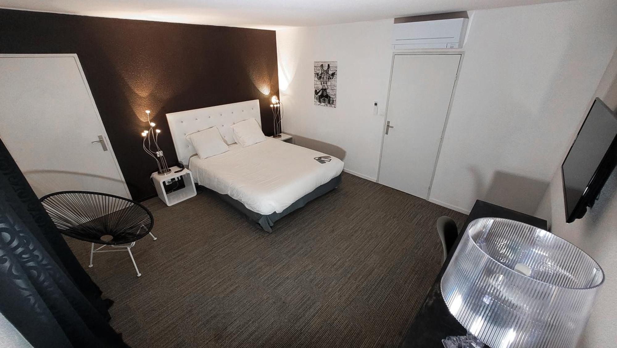 Enzo Hotels Diane - Logis Amneville Exterior photo